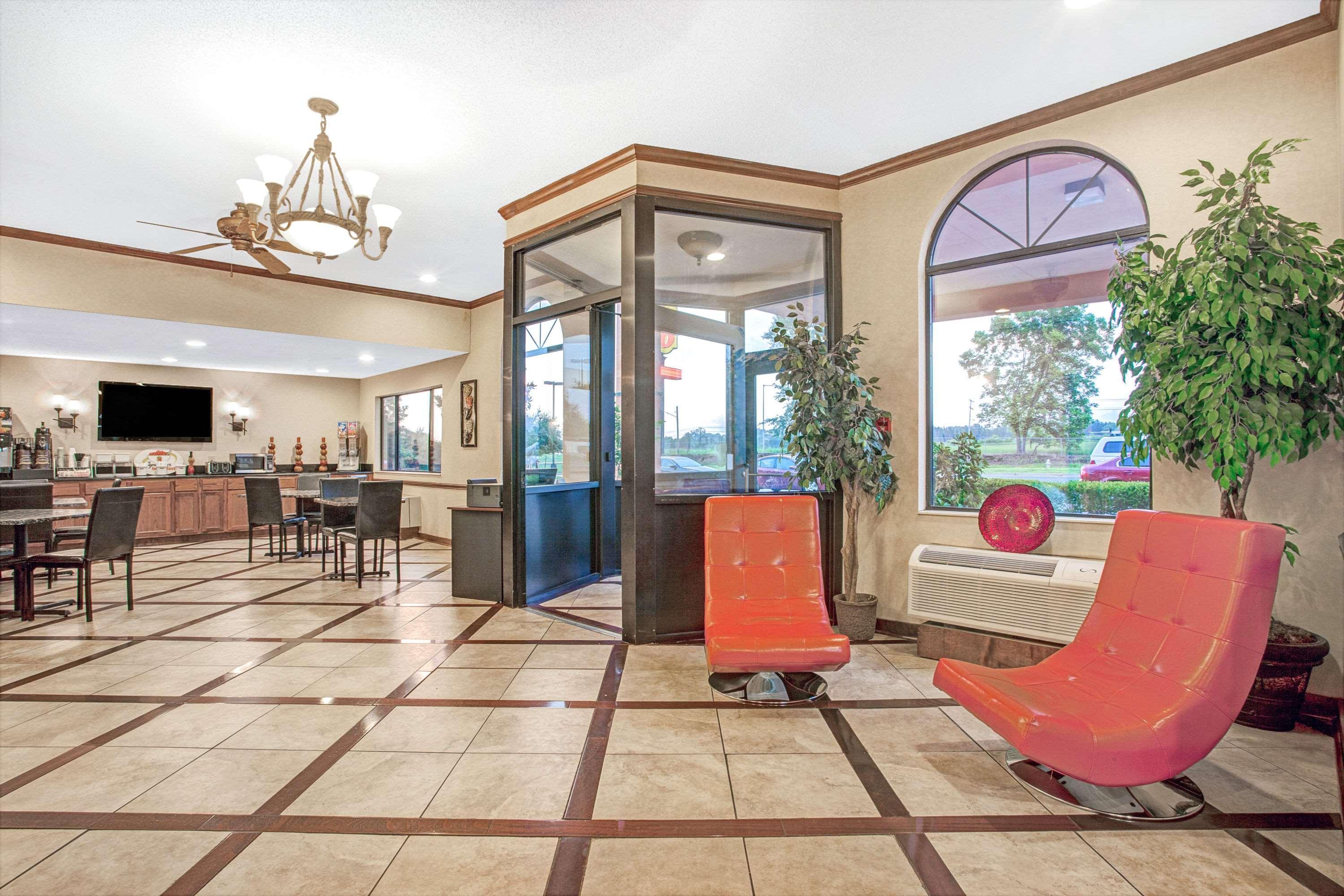Hotel Super 8 By Wyndham Clinton Zewnętrze zdjęcie