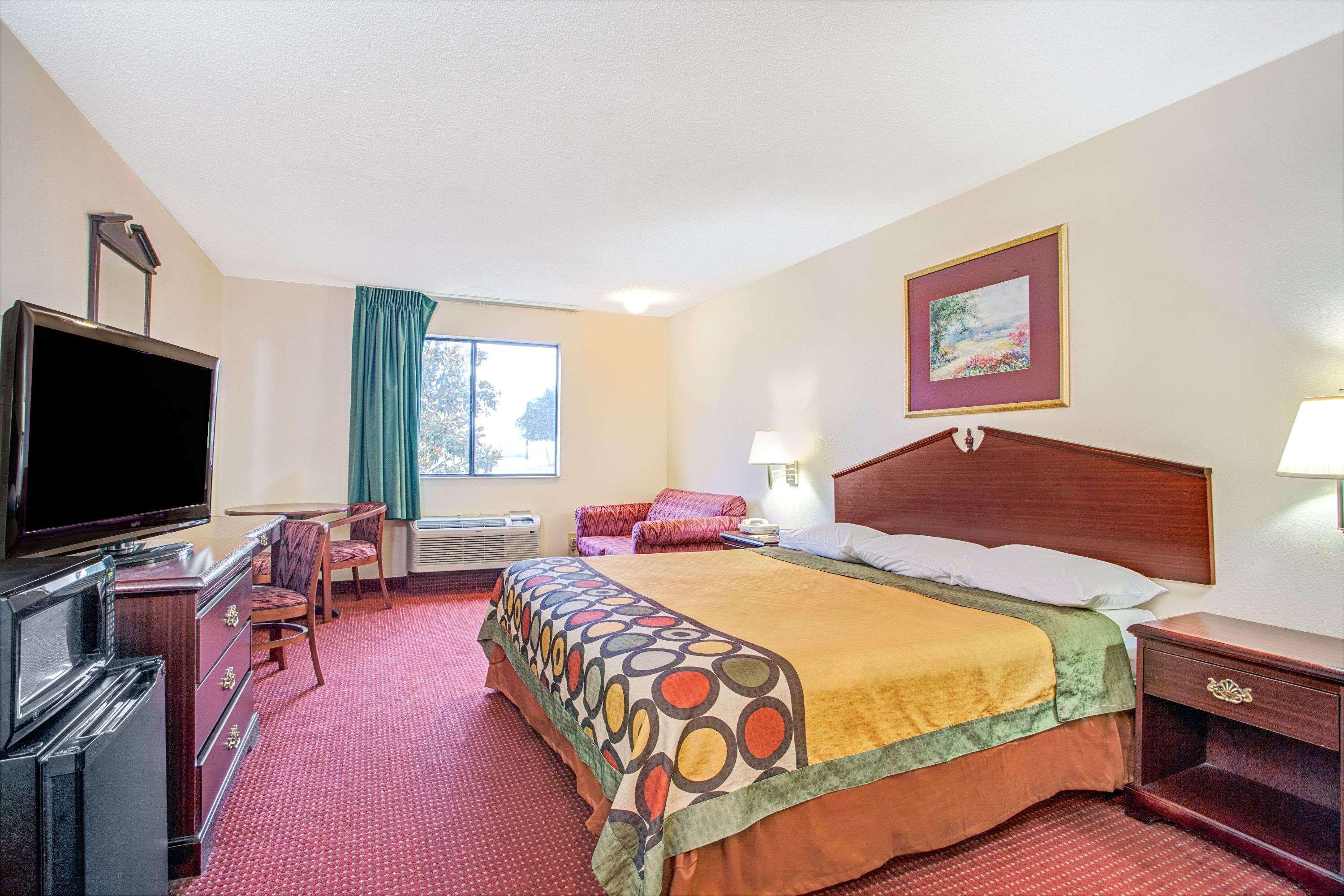 Hotel Super 8 By Wyndham Clinton Zewnętrze zdjęcie